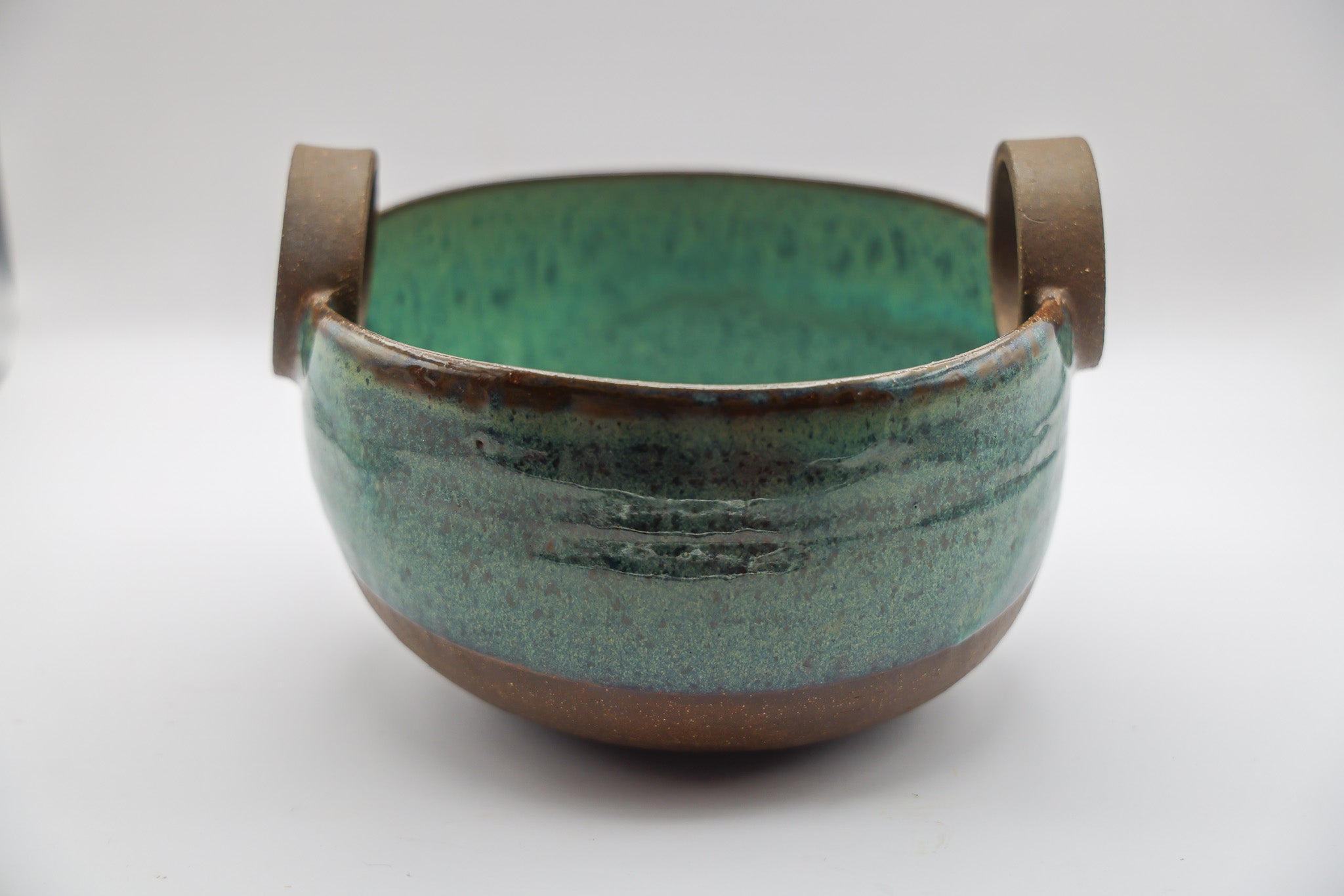 Deep Bowls with Round Handles